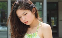 有力缓慢而坚定的进入小说